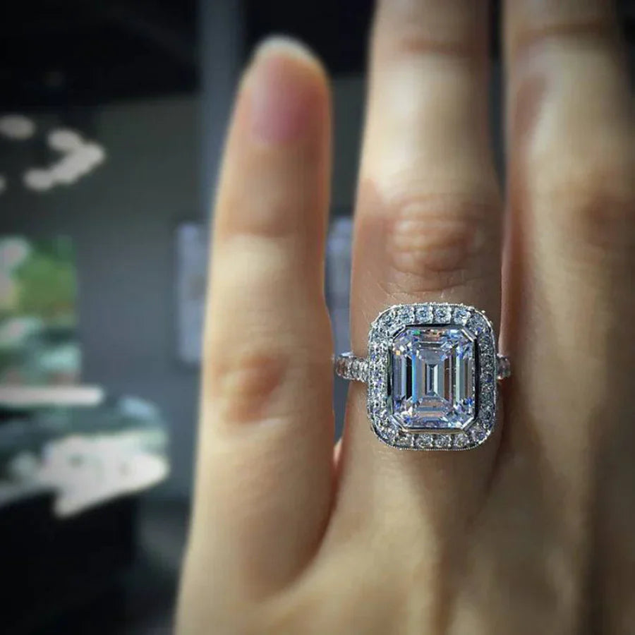 New Vintage Alloy Inlaid Zircon Ring